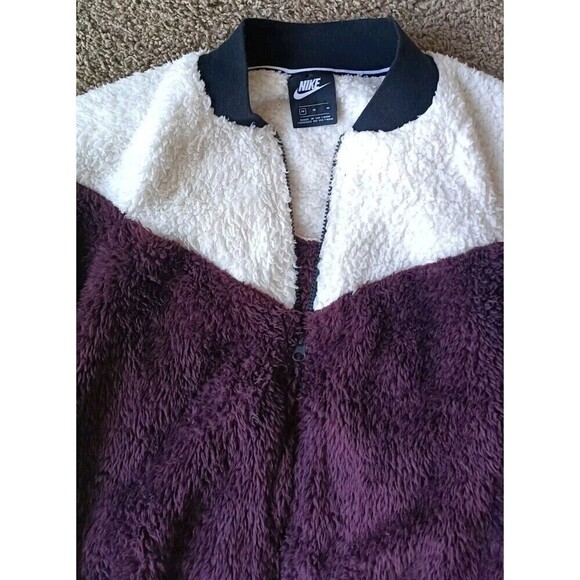 Nike Women's Sherpa Bomber Jacket Size Medium Maroon Full Zip Fluffy Teddy - Picture 6 of 9
